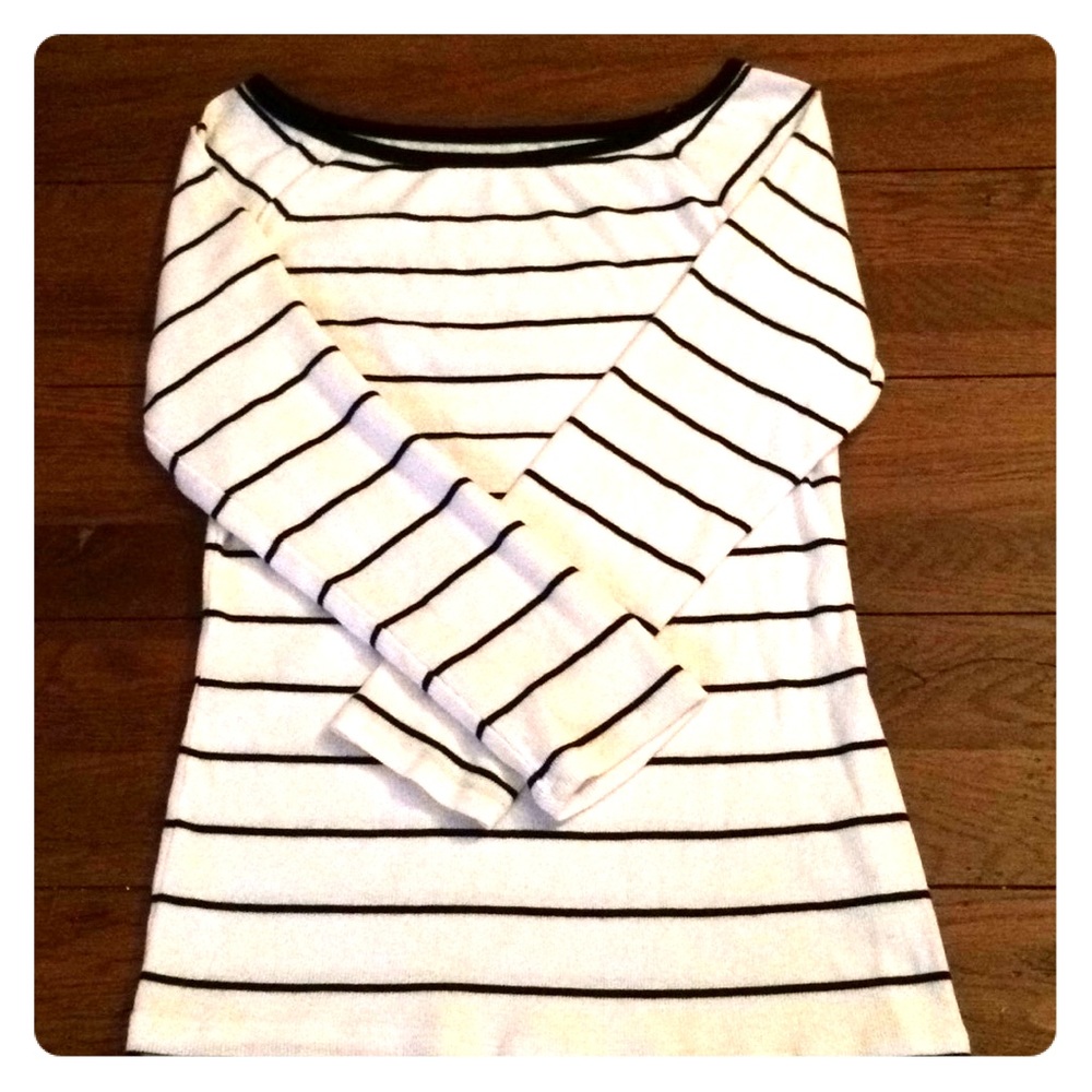 Women’s 3/4 arm length large top